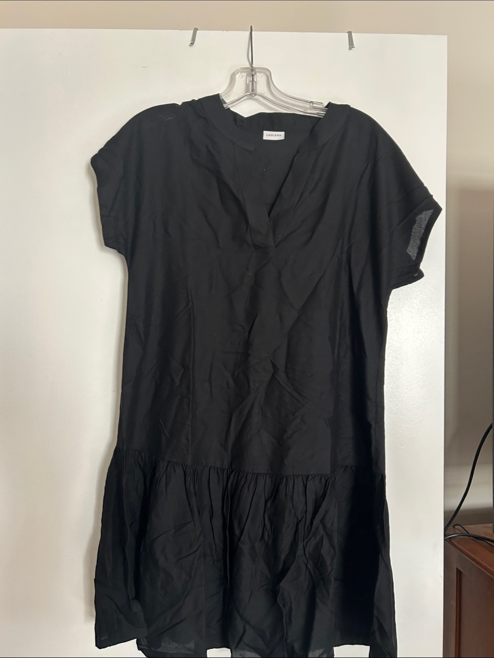 Black Short Sleeve V-Neck Drop Waist Dress